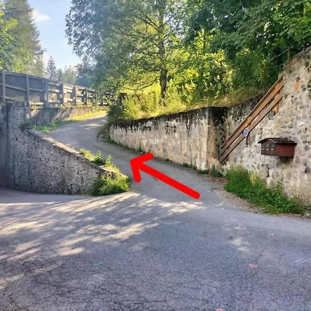 Three Bedroom Lemon Pit